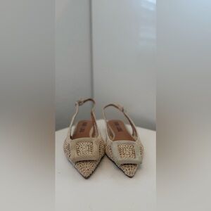 NWOt BiBi LOU Beige Slingback Sandals size 36
